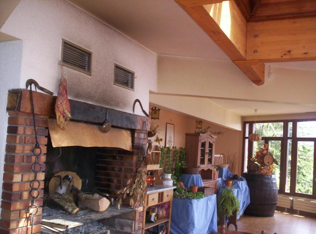 Auberge De Mandrin Dullin Екстер'єр фото
